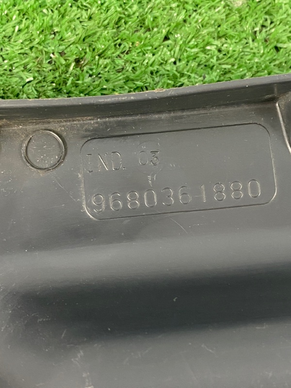 Дефлектор радиатора Peugeot 308 2008 308