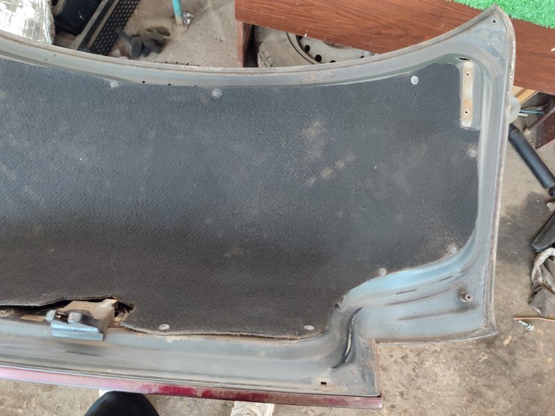 Крышка багажника Toyota carina 1993 ST190