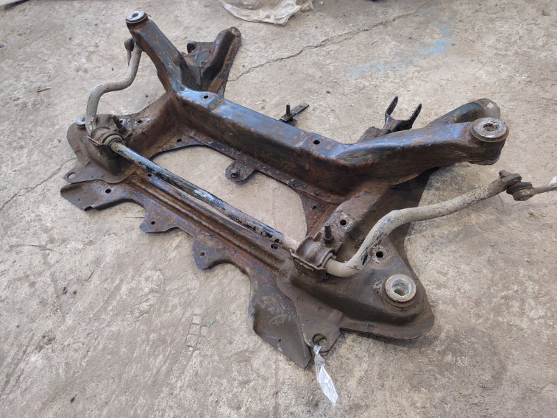 Балка подвески Peugeot 406