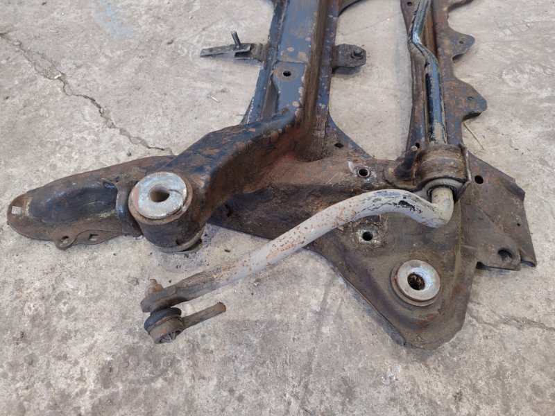 Балка подвески Peugeot 406