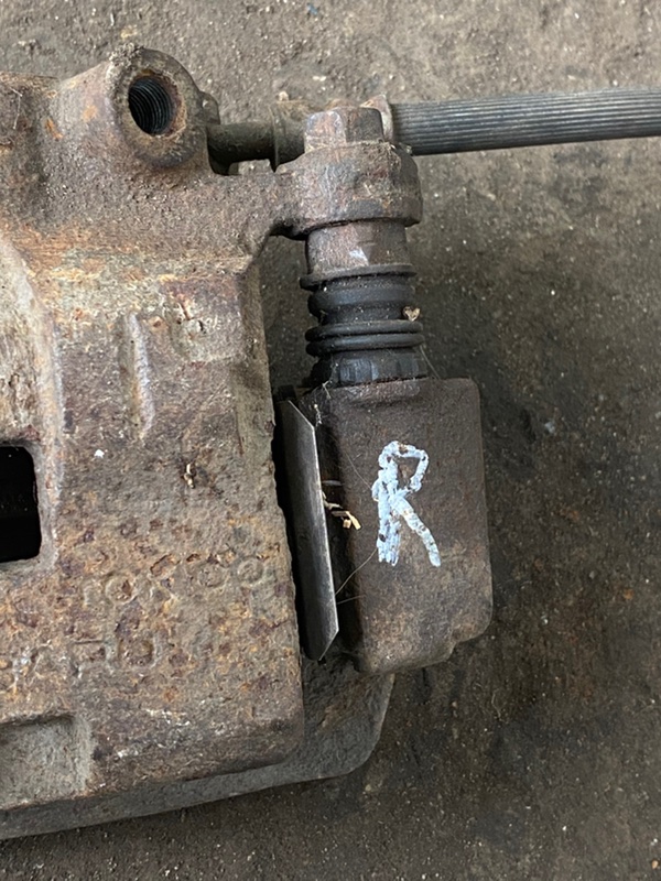 Суппорт тормозной Subaru Impreza
