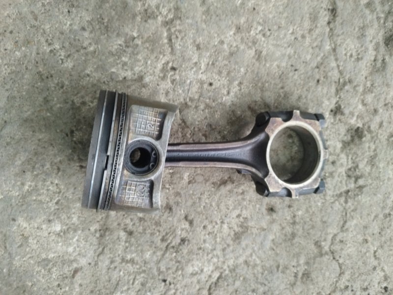 Поршень Nissan Primera P10