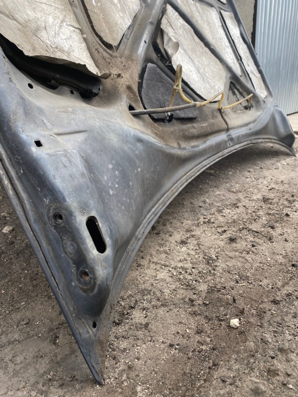Капот Toyota carina 1993 ST190