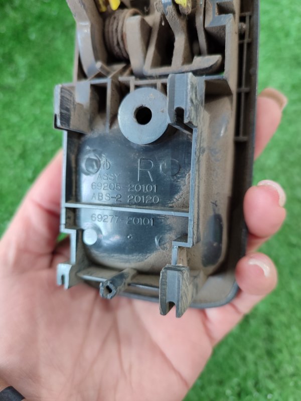 Ручка двери внутренняя Toyota carina 1993 ST190