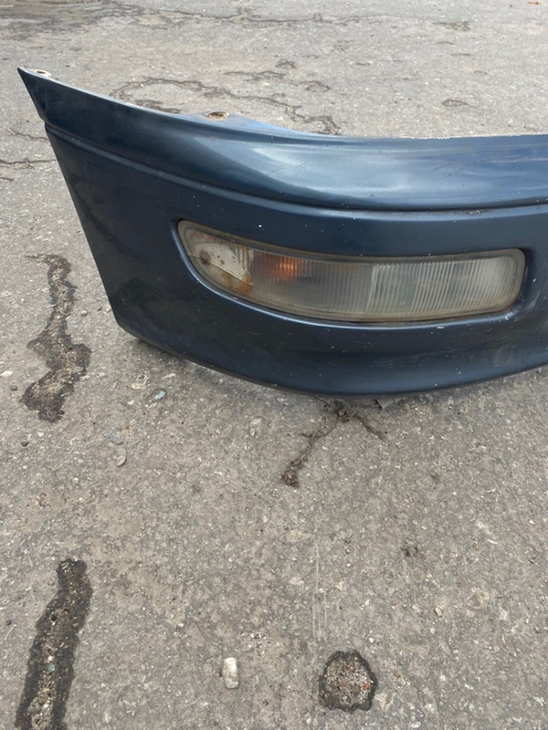 Бампер Toyota carina 1993 ST190
