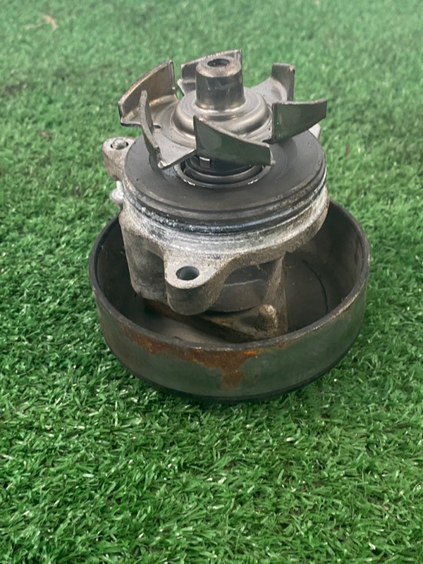 Помпа Mazda 3 BK