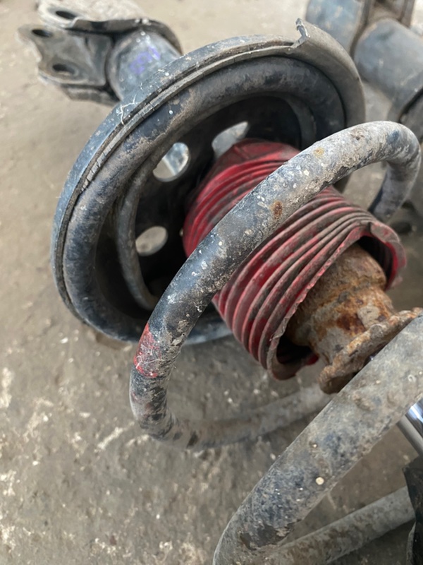Стойка подвески Toyota carina 1993 ST190