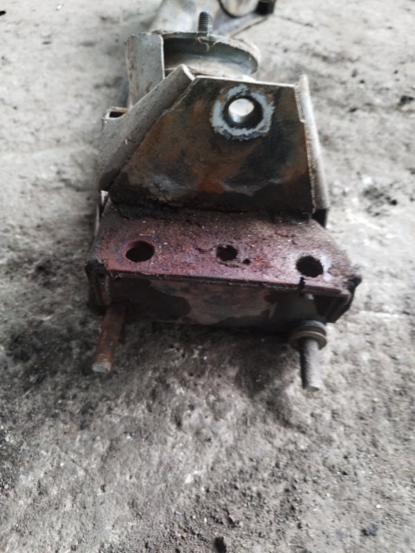 Балка продольная под ДВС лада 2107 седан