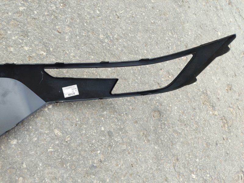 Накладка на бампер Hyundai Elantra