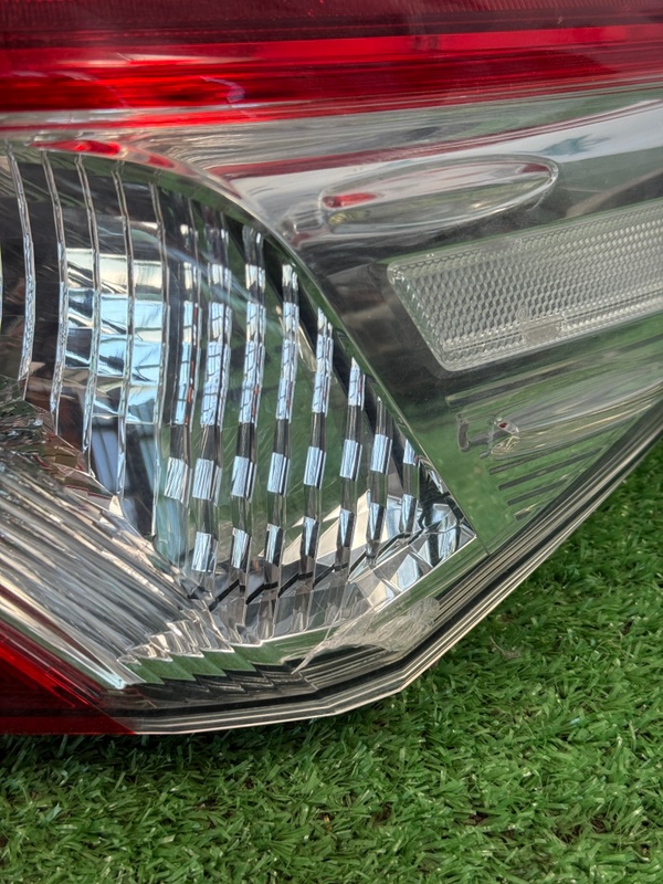 Стоп-сигнал Toyota Camry
