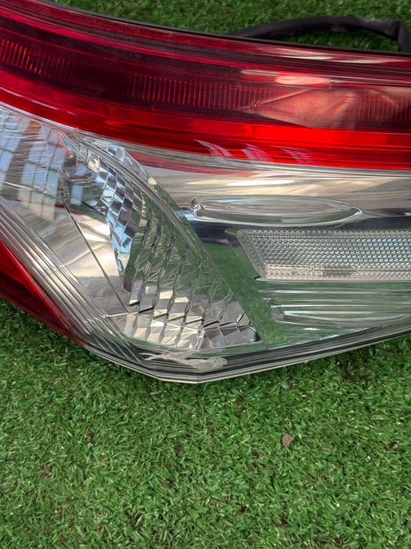 Стоп-сигнал Toyota Camry