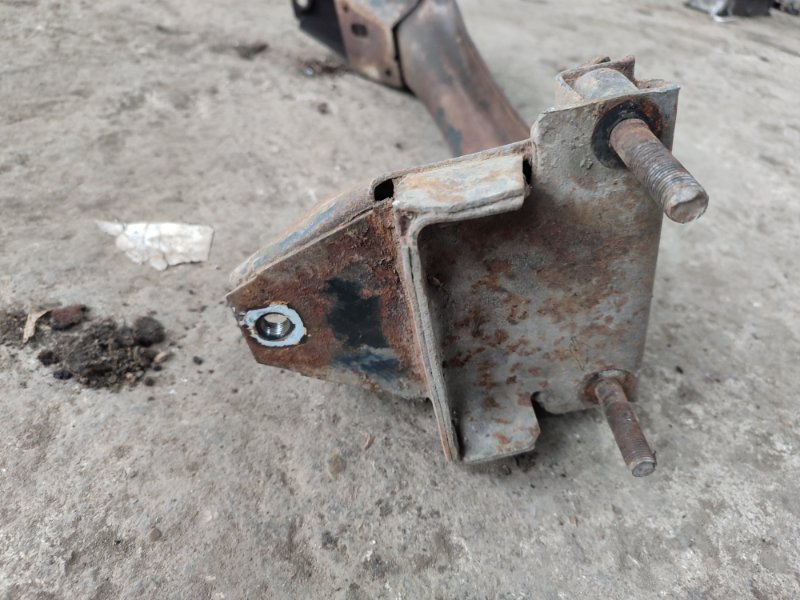Балка продольная под ДВС лада 2105 седан