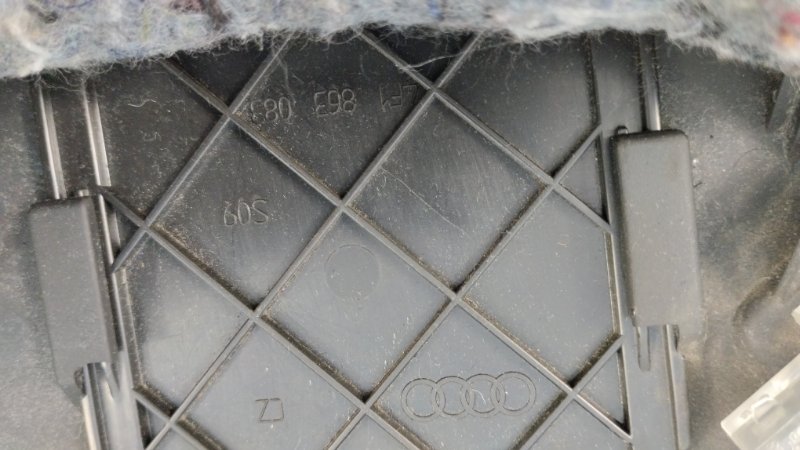 Накладка на торпедо Audi A6 C6