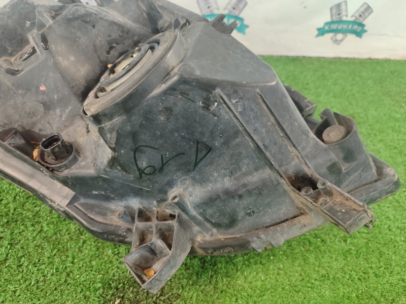 Фара галогеновая Toyota Verso 2009 ZGR21L-GRXEPW