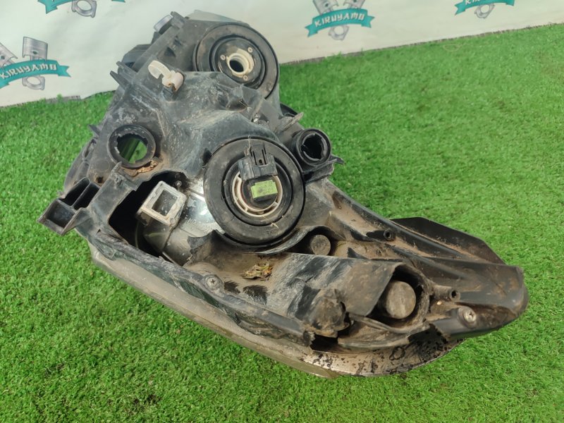 Фара галогеновая Toyota Verso 2009 ZGR21L-GRXEPW