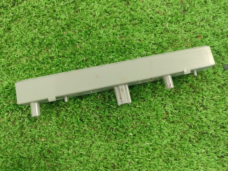 Стоп-сигнал Toyota Verso 2009 ZGR21L-GRXEPW