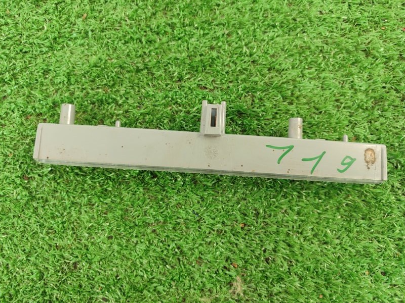 Стоп-сигнал Toyota Verso 2009 ZGR21L-GRXEPW