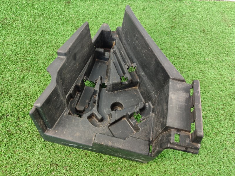 Ящик инструментальный в багажник Toyota Verso 2009 ZGR21L-GRXEPW