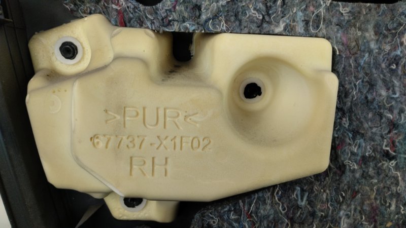 Обшивка боковой двери Toyota Verso 2009 ZGR21L-GRXEPW