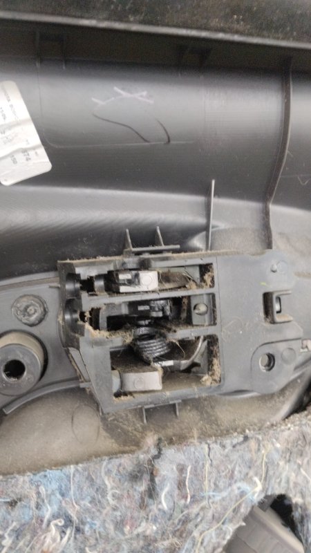 Обшивка боковой двери Toyota Verso 2009 ZGR21L-GRXEPW