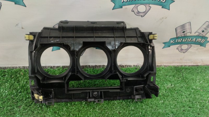 Накладка на переднюю панель Toyota Verso 2009 ZGR21L-GRXEPW