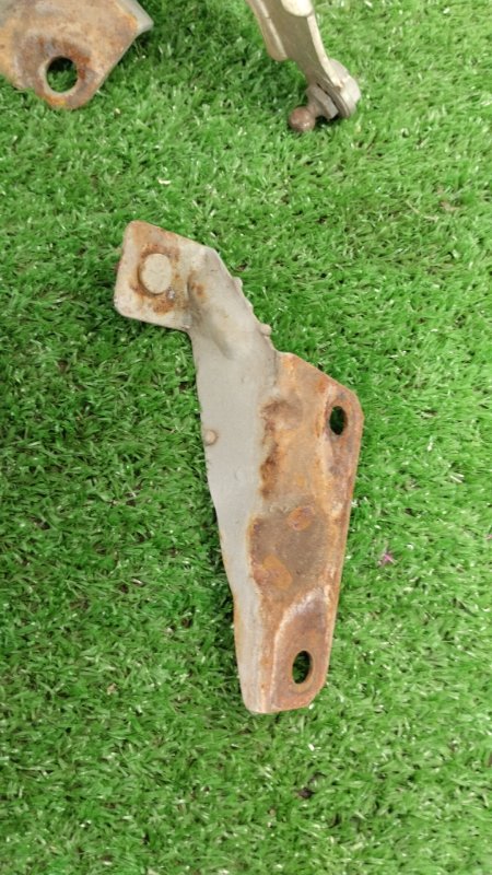 Петли капота Ваз 2110