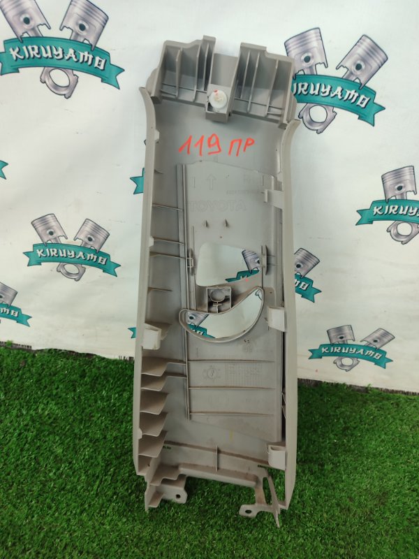 Накладка на стойку кузова Toyota Verso 2009 ZGR21L-GRXEPW