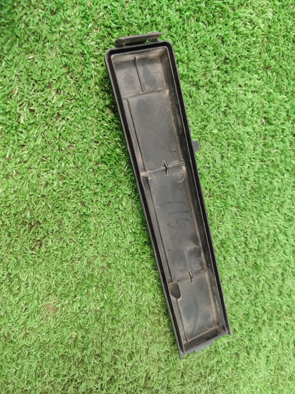 Крышка салонного фильтра Toyota Verso 2009 ZGR21L-GRXEPW