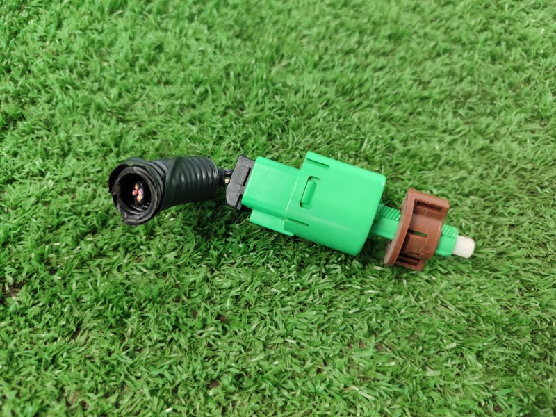 Датчик Стоп-сигнал Toyota Verso 2009 ZGR21L-GRXEPW