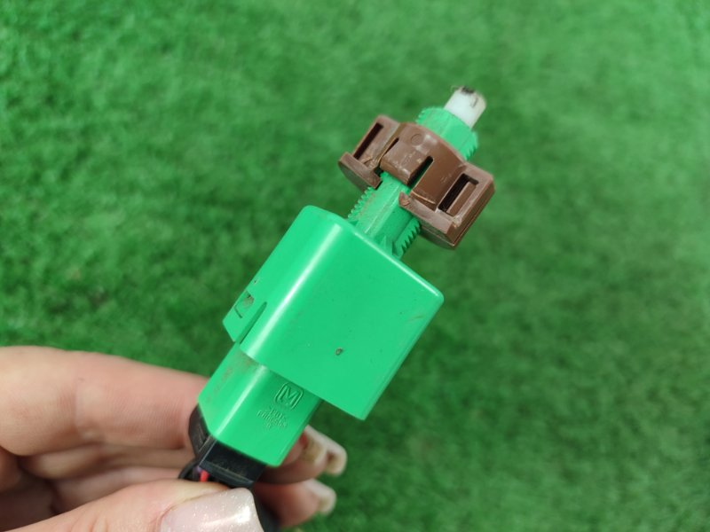 Датчик Стоп-сигнал Toyota Verso 2009 ZGR21L-GRXEPW