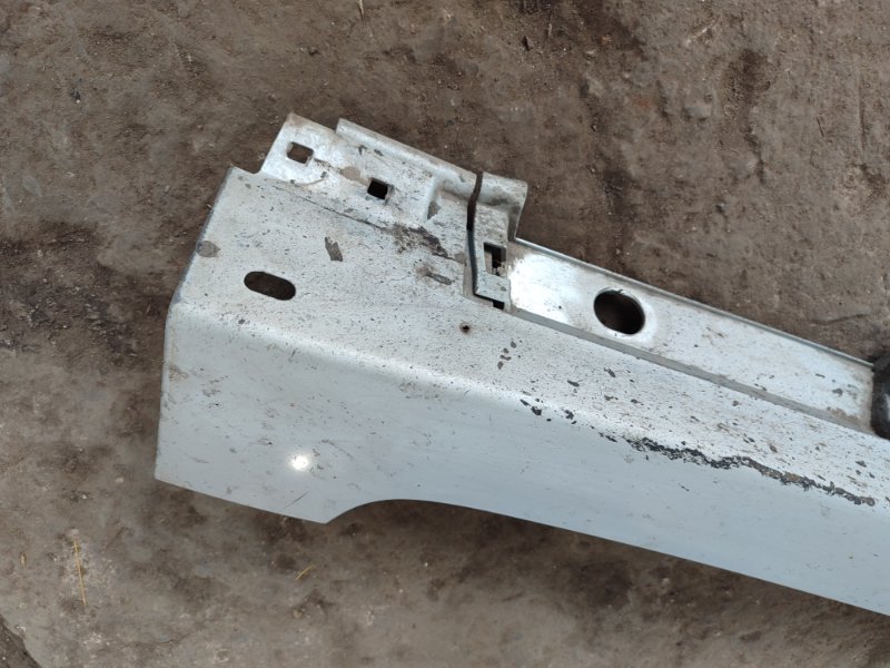 Накладка на порог салона Toyota Verso 2009 ZGR21L-GRXEPW