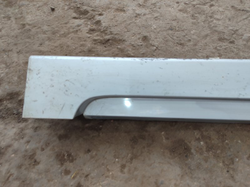 Накладка на порог салона Toyota Verso 2009 ZGR21L-GRXEPW