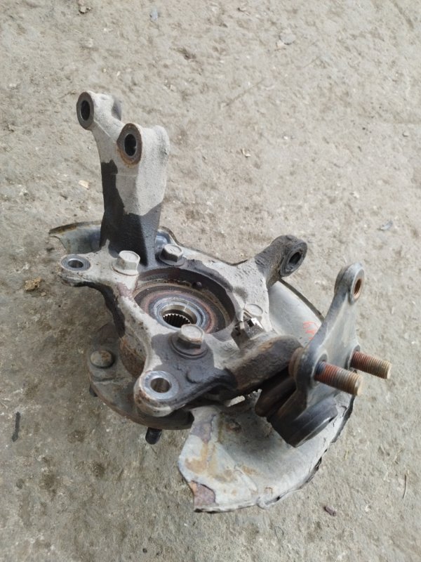 Кулак поворотный Toyota Verso 2009 ZGR21L-GRXEPW