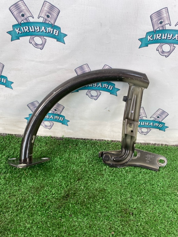 Петля крышки багажника Volkswagen Passat B6