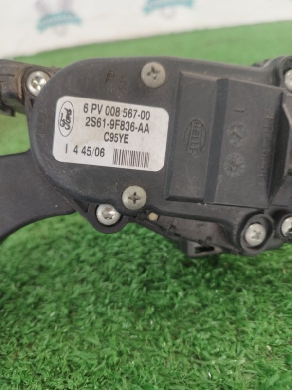Педаль газа Ford Fusion 2006