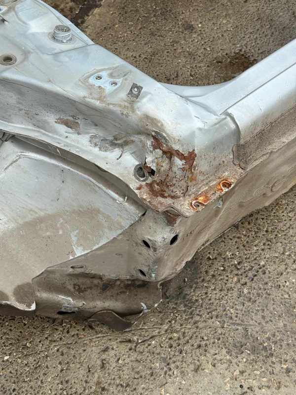 Порог кузова Ford Fusion 2006