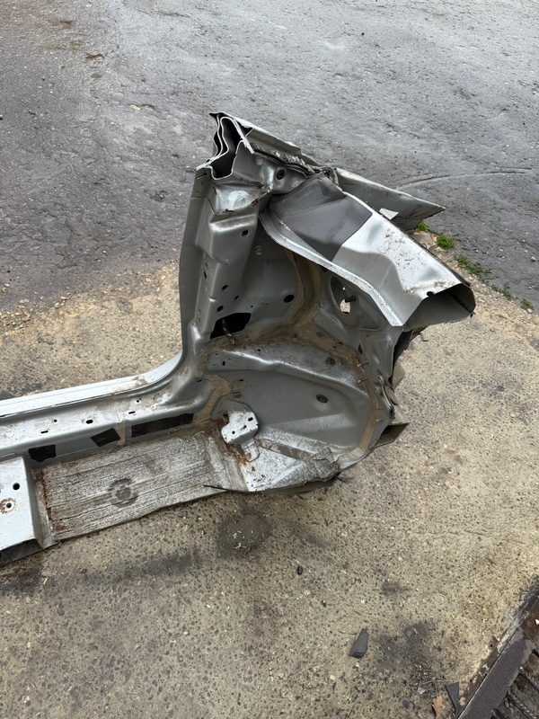 Порог кузова Ford Fusion 2006
