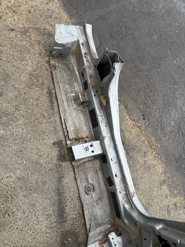 Порог кузова Ford Fusion 2006