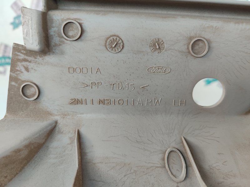 Накладка в салоне Ford Fusion 2006