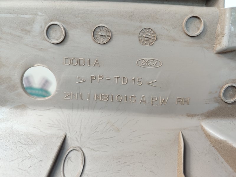 Накладка в салоне Ford Fusion 2006