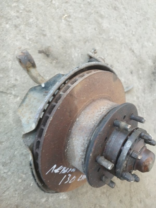 Кулак поворотный Toyota Surf 130