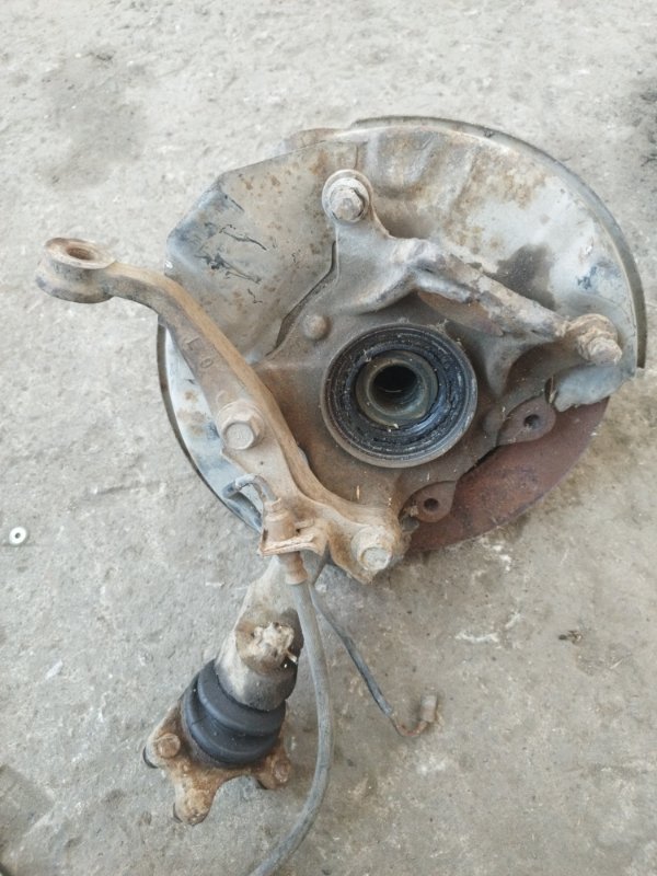 Кулак поворотный Toyota Surf 130