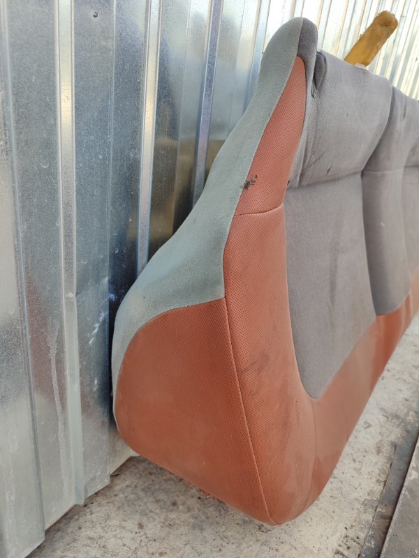 Сиденье Mitsubishi Airtrek