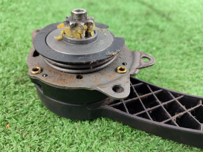 Ручка регулировки спинки сиденья Ford Fusion 2006