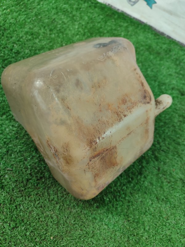 Бачок расширительный нива 21214