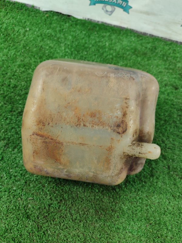 Бачок расширительный нива 21214