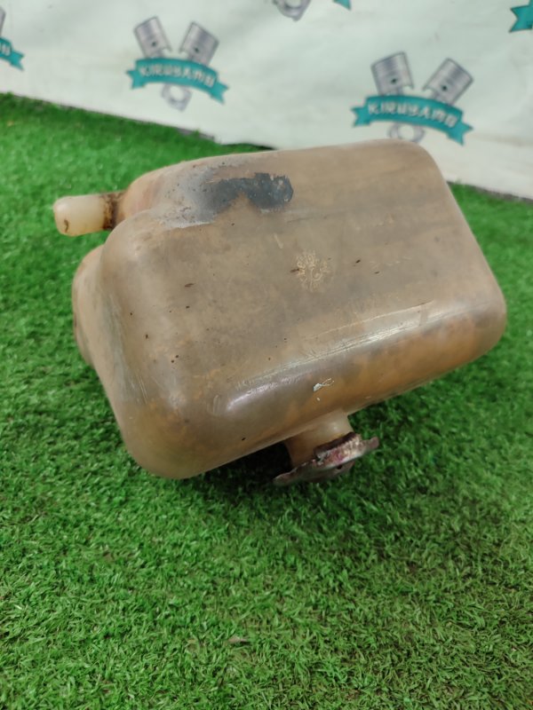 Бачок расширительный нива 21214