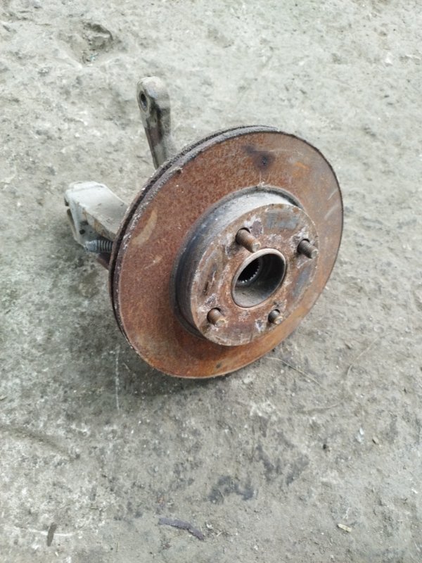 Кулак поворотный Ford Fusion 2006