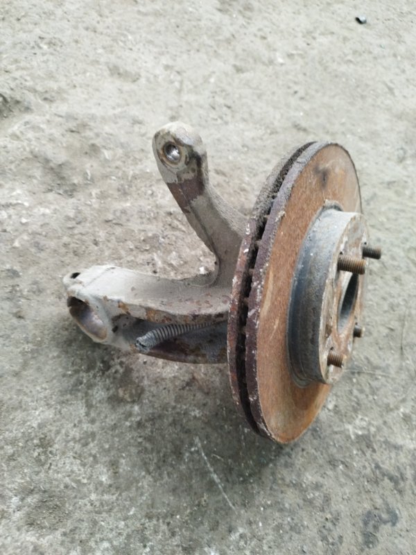 Кулак поворотный Ford Fusion 2006