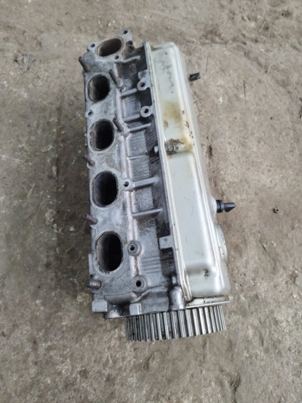 Головка блока цилиндров Mitsubishi Galant